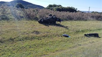 un hombre murio y una mujer resulto lesionada tras el choque frontal de dos camionetas en ruta 8