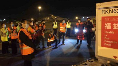 arribo nuevo lote de pfizer para uruguay y sinovac para conmebol