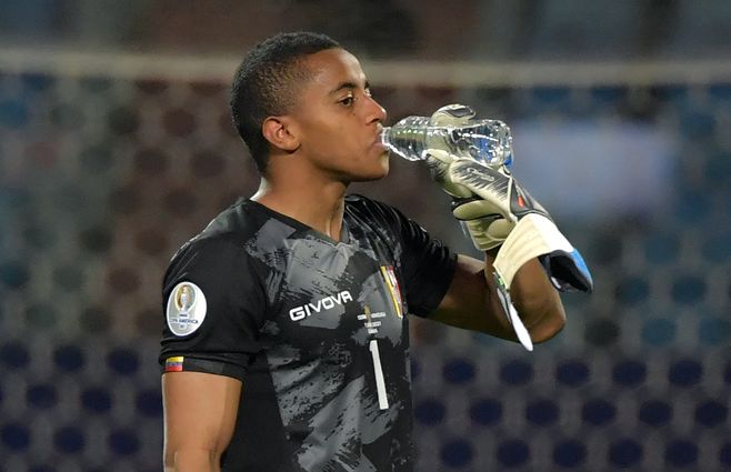 Farinez volvió a la titularidad y se hizo ver. Juega en el fútbol francés.&nbsp;