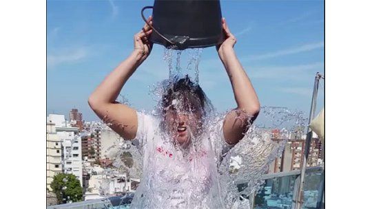 El #IceBucketChallenge llegó a Uruguay: Chris Namús se sumó