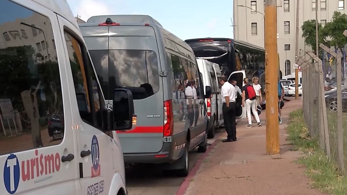 Transportistas turísticos piden ayuda al Gobierno ante impacto de aumento de combustibles en el sector