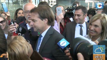 Lacalle Pou llega con Beatriz Argimón a la Torre Ejecutiva