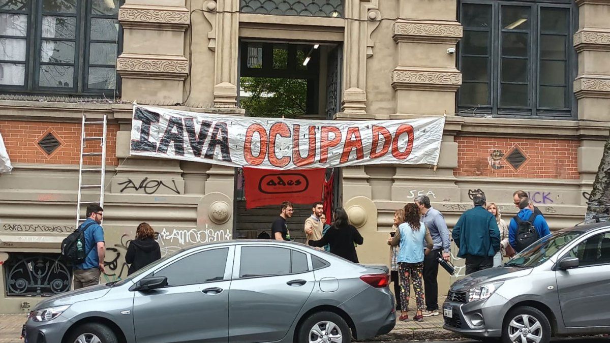 Sindicato de profesores inició este martes dos días de paro nacional y ...