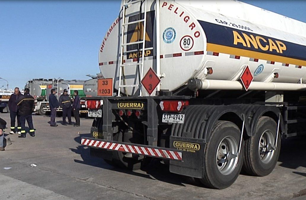 Distribuidores de combustible hacen paro de 24 horas por problemas en La Tablada Distribuidores de combustible hacen paro de 24 horas por problemas en La Tablada
