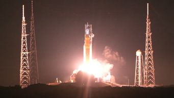 la nasa intenta lanzar en febrero su primera mision tripulada a la luna en mas de medio siglo