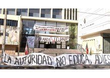 Ocuparán liceo de Colonia Nicolich y docentes del Miranda no inician clases