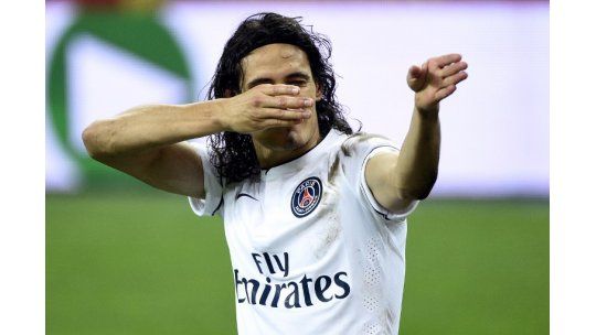 Polémica expulsión de Cavani en PSG