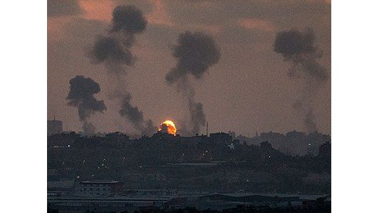 Israel bombardeó Gaza y causó 24 muertos; Hamas respondió