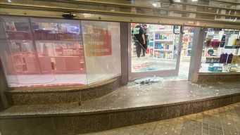 Foto: Subrayado. Robo piraña en farmacia de Cordón.