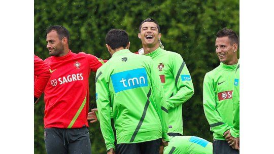 Portugal enfrenta a República Checa por un lugar en semifinales
