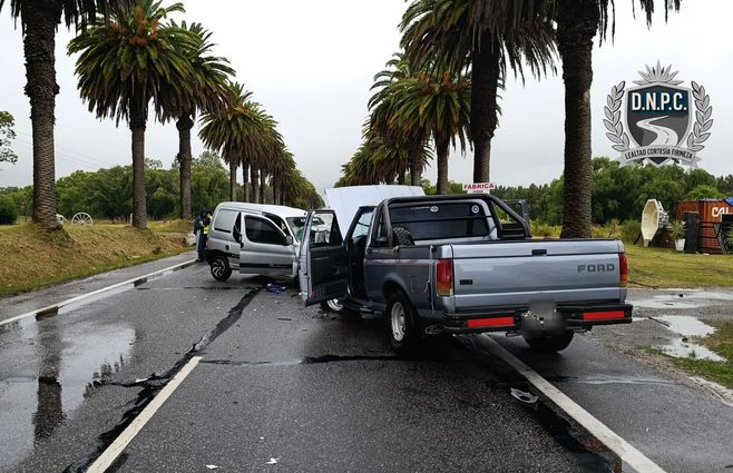 siniestro-frontal-en-colonia-policia-caminera