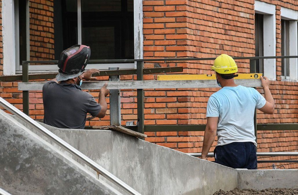 Tasa de desempleo fue de 7,6% en mayo, con empleo estable