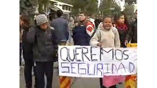 Liceo de Colón paralizado por rapiñas dentro del local