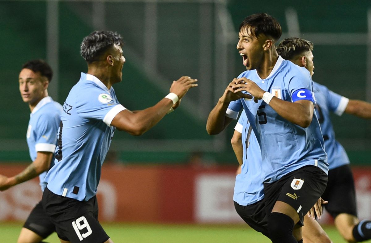 Uruguay debutó en el Sudamericano Sub 20 con victoria por 3-0 ante