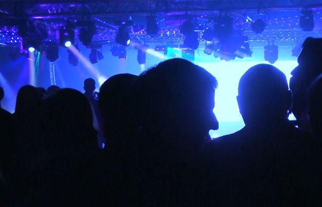 fiesta-gente-disco-musica.jpg