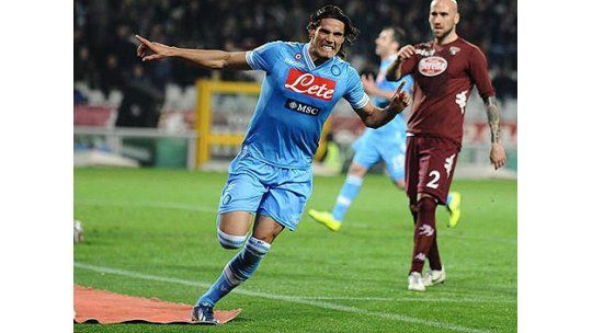 Dos goles de Cavani para la victoria 5 a 3 del Nápoli