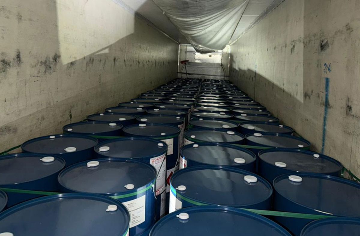 Dos camiones con precursor químico salieron de Fray Bentos rumbo a Bolivia y fueron incautados en Argentina con documentación falsa