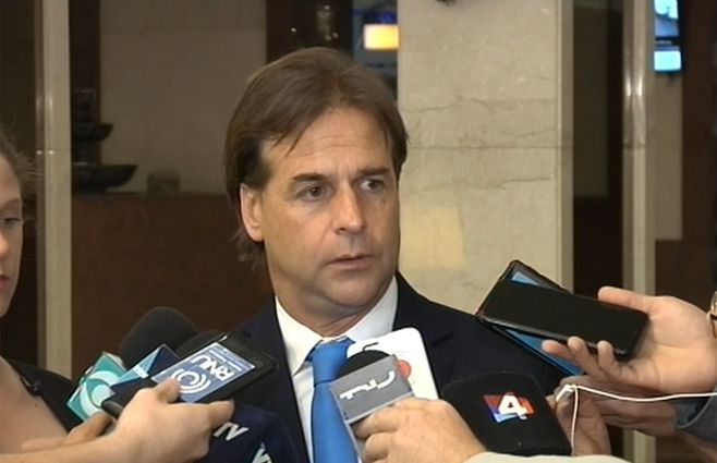 Lacalle-en-el-Radisson.jpg