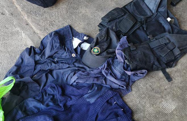 Incautaciones en allanamientos en el barrio Marconi. Foto: Miguel Chagas. 