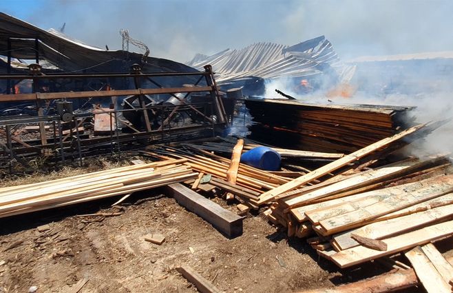 aserradero-incendio-salto.jpg