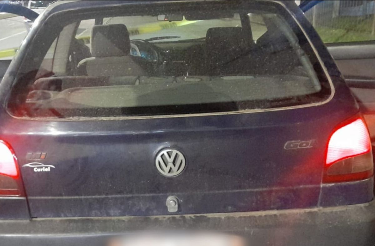 Foto cedida a Subrayado. La persecución finalizó en avenida Italia, a la altura de Punta Gorda, el viernes a la noche. Foto cedida a Subrayado. La persecución finalizó en avenida Italia, a la altura de Punta Gorda, el viernes a la noche.