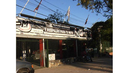 Violento asalto en Piedras Blancas: un cliente herido de bala