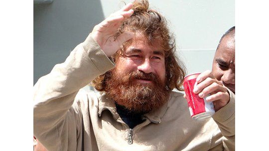 Llegó a México el náufrago que estuvo a la deriva desde 2012