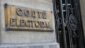 corte electoral informo sobre justificacion, multa y control del voto para el referendum