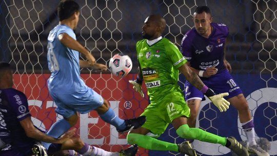 Nacional empató con Fénix 2 a 2 en el cierre de la Fecha 9 del Clausura
