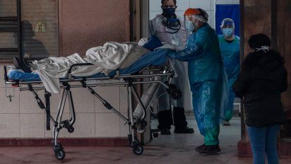 7 de cada 10 muertos por covid-19 eran hombres; casi la mitad mayores de 75 anos