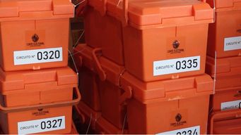 definen plazos de veda politica y expendio de alcohol por el referendum del 27