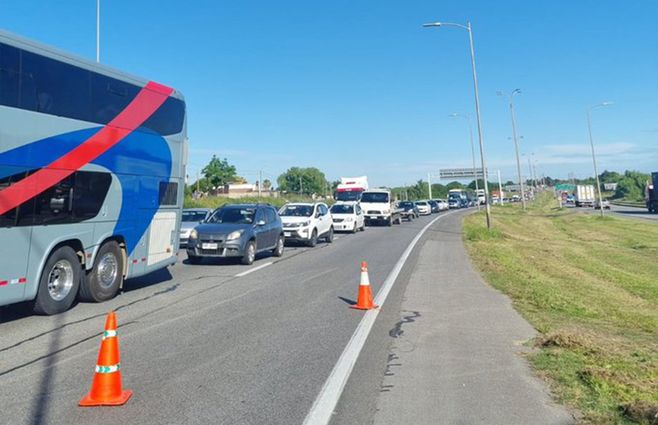 transito-congestionado-ruta-1.jpg