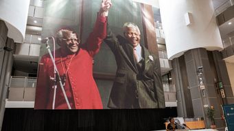 muere desmond tutu, simbolo de la lucha contra el apartheid