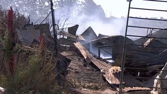 incendio afecto cuatro viviendas precarias y piden colaboracion por perdidas totales