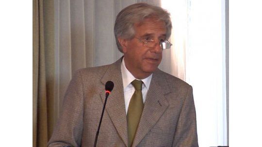 Vázquez en su tercera aparición pública luego de anuncio