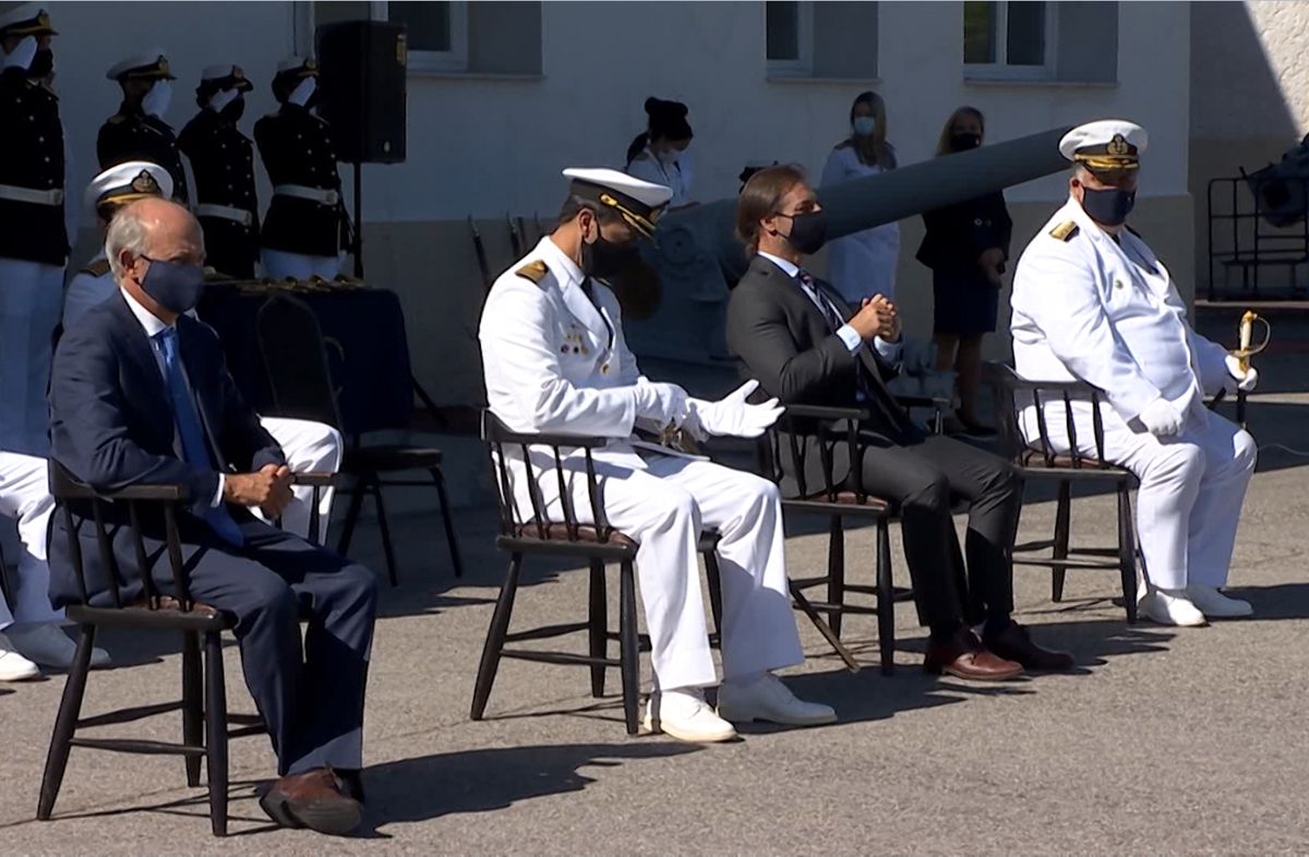 Lacalle Pou en el último acto de la Armada Nacional.