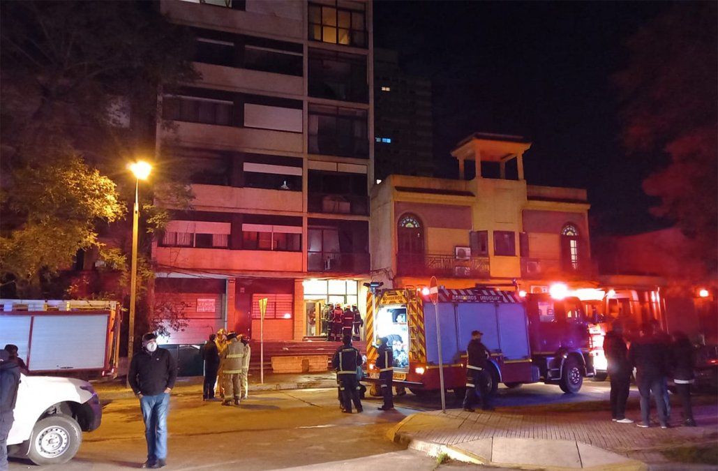 Incendio en edificio de Punta Carretas. (Foto: Santiago Fernández