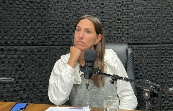 La anestesista Inés Miralles en la entrevista con Informativo Carve. Foto: radio Carve, publicada en su sitio web.