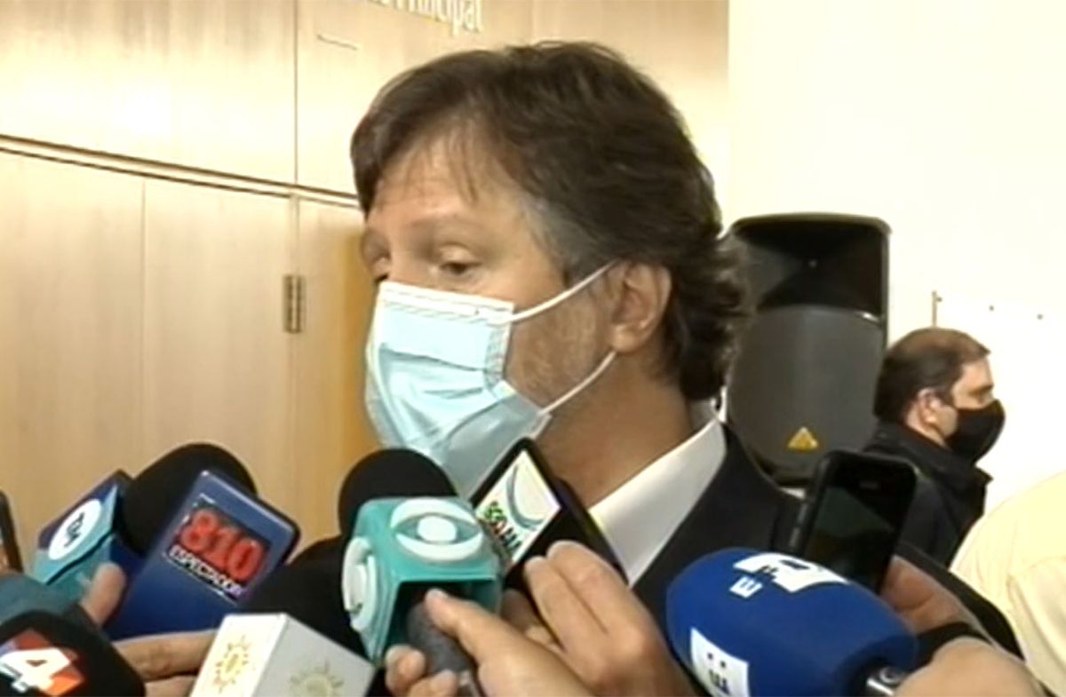 Director del Instituto Pasteur advierte por ingreso inminente de ómicron a Uruguay