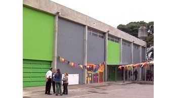 En el Cerrito, la plaza de deportes tienen nuevo gimnasio