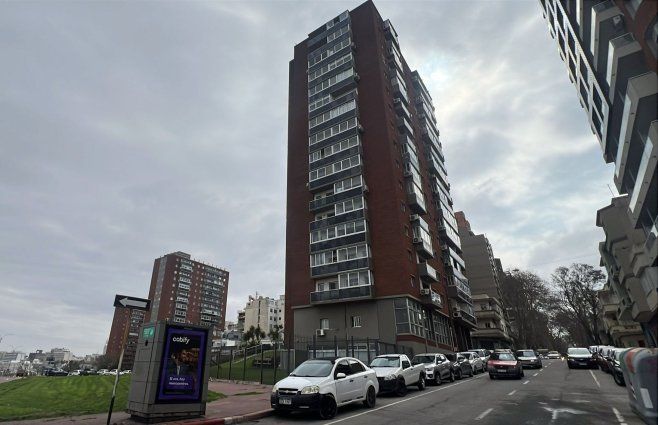 Foto: Subrayado. Edificio donde ocurrió el homicidio, en Barrio Sur.