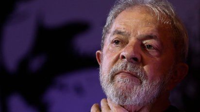 dispararon contra los omnibus de la caravana del expresidente lula