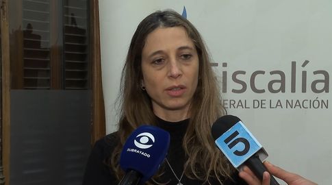 Una escena de extrema violencia con muchos impactos en los cuerpos con 28 casquillos detonados, dijo la fiscal
