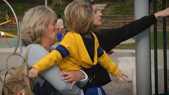 nos llena de vida y amor puro: dia del abuelo al aire libre en plazas montevideanas