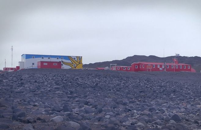 base-científica-antártica-Artigas.jpg
