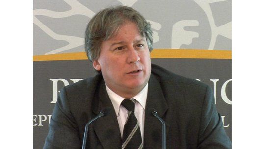 Gobierno planea más cambios en gabinete tras interna del FA