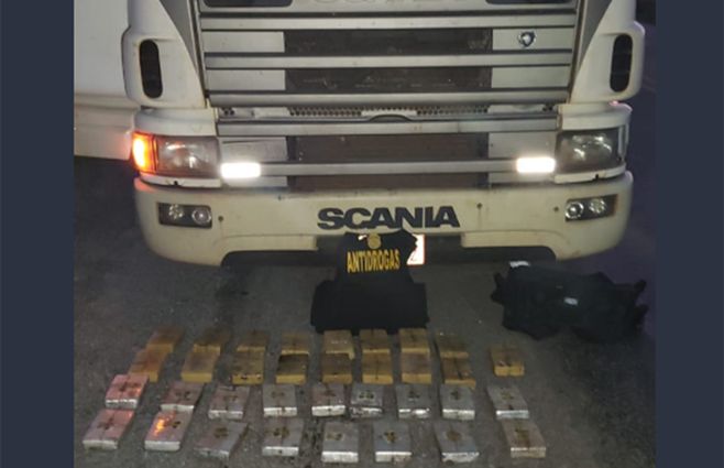 camion-scania-drogas-UNICOM.jpg