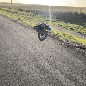 Foto cedida a Subrayado. Moto que era conducida por el niño en ruta 6. Foto cedida a Subrayado. Moto que era conducida por el niño en ruta 6.