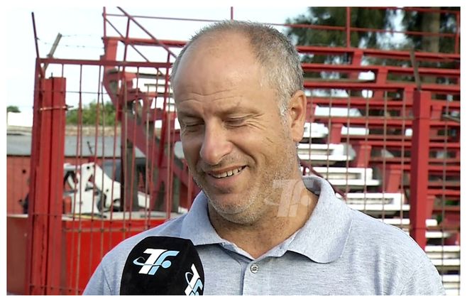 Alejandro Cappuccio, de 46 años, abogado, escribano, profesor de educación física y entrenador de fútbol