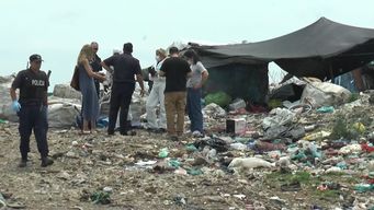 hombre de 34 anos fue asesinado con un arma blanca en el vertedero de melo; hay dos detenidos